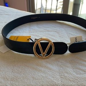 Brand new Valentino by Mario Valentino Belt 🖤